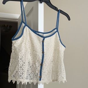 Women’s crop top; size M